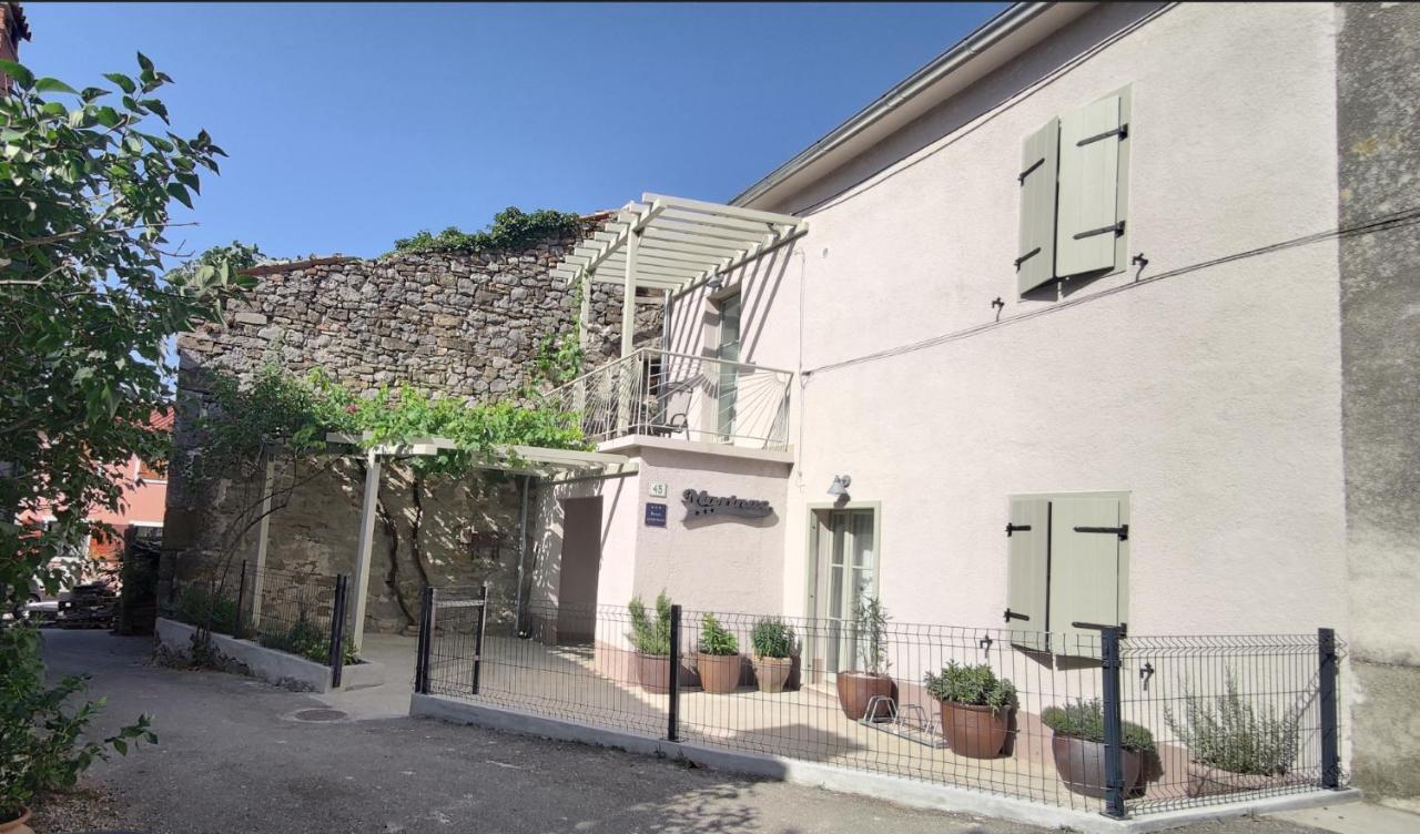 Marinac Apartment